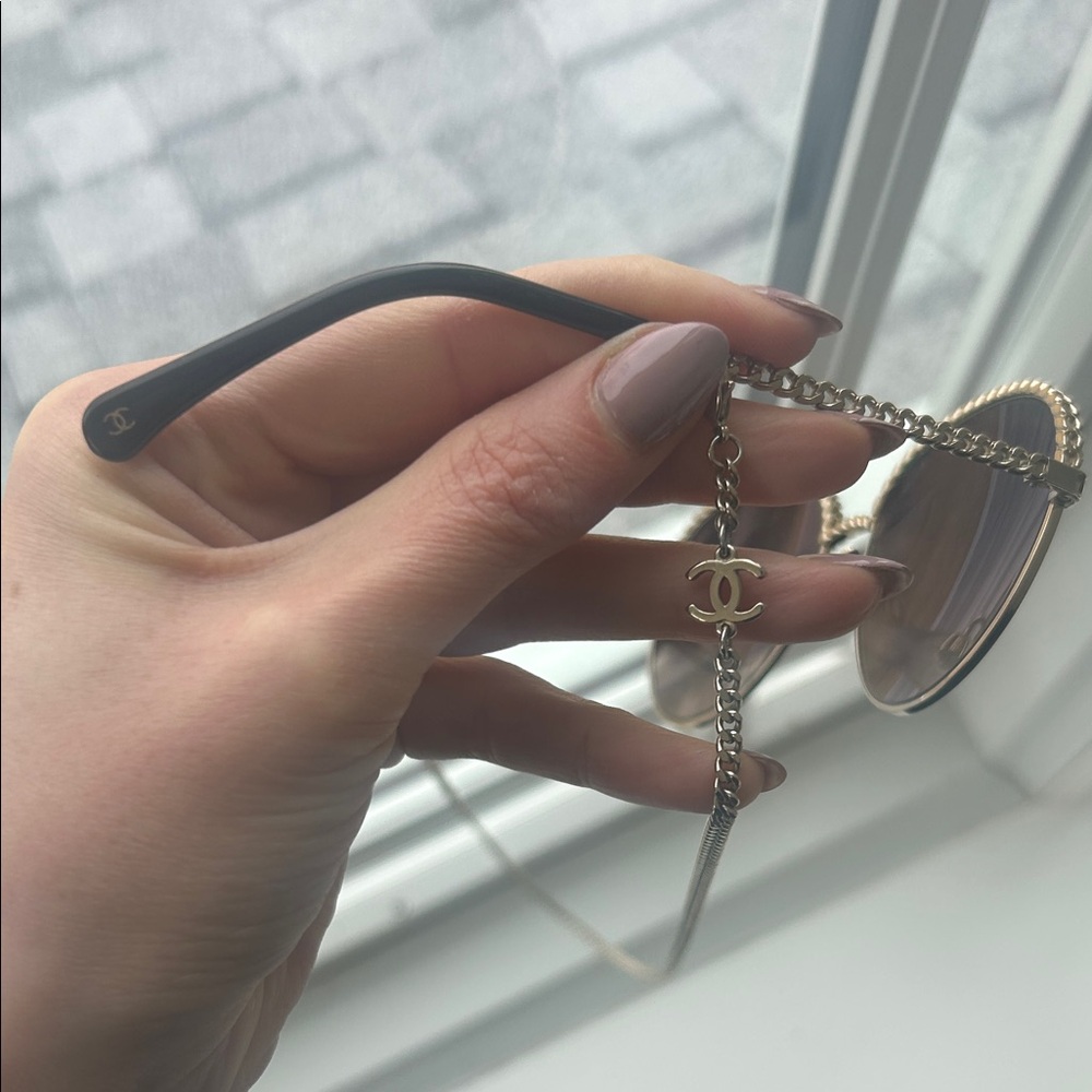 CHANEL Silver Chain Round Sunglasses with Brown Gradient Lenses - Picture 6 of 7